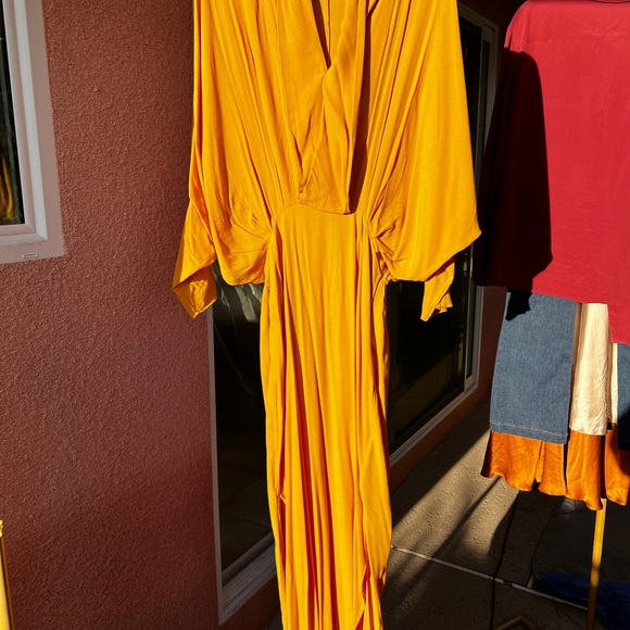 NWT SWF X REVOLVE Plunge Dress in Gold/Saffron, size 8 - Picture 2 of 4